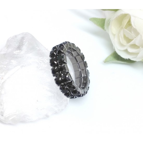 Prsten Black zdobený zirkony P001